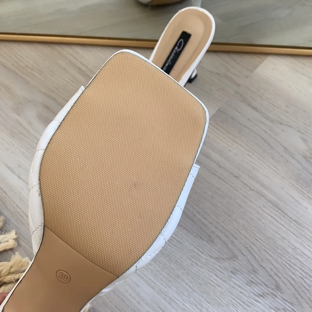 Quilted Heels - Picture 3 of 4